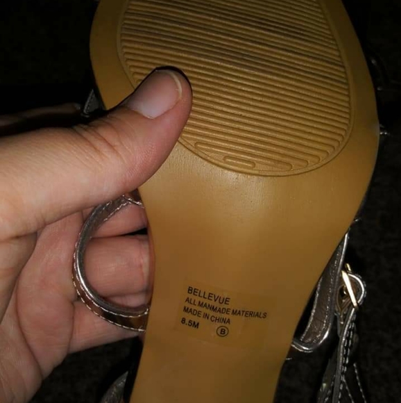 Beautiful Shiny Heels! - Picture 2 of 3